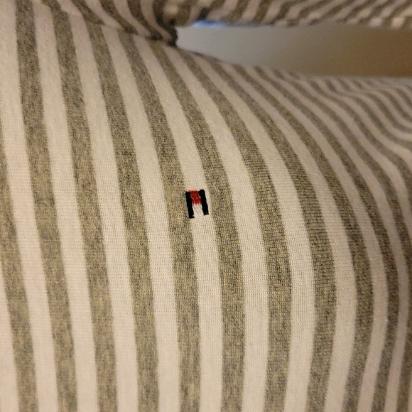 Tommy Hilfiger gray white stripe 3/4 sleeve round neck top blue trim top…SP EUC - Picture 2 of 11